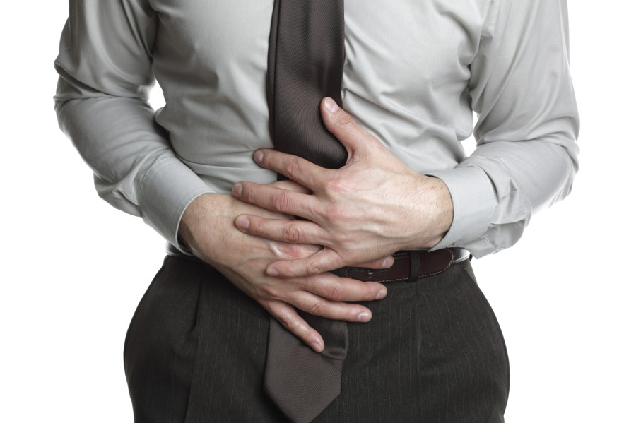 Ból brzucha – przyczyny, objawy i domowe leczenie