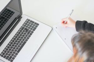 ogranicz stres w pracy i przygotuj wszystkie narzędzia do pracy wcześniej